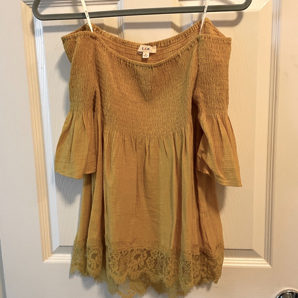 Off the shoulder lace baby doll top, small